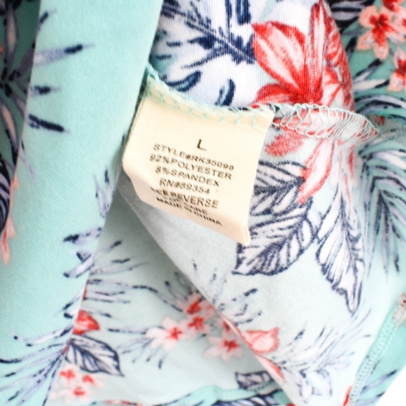 Ultra Flirt Juniors Printed Two-Way Tank Top - Picture 6 of 6